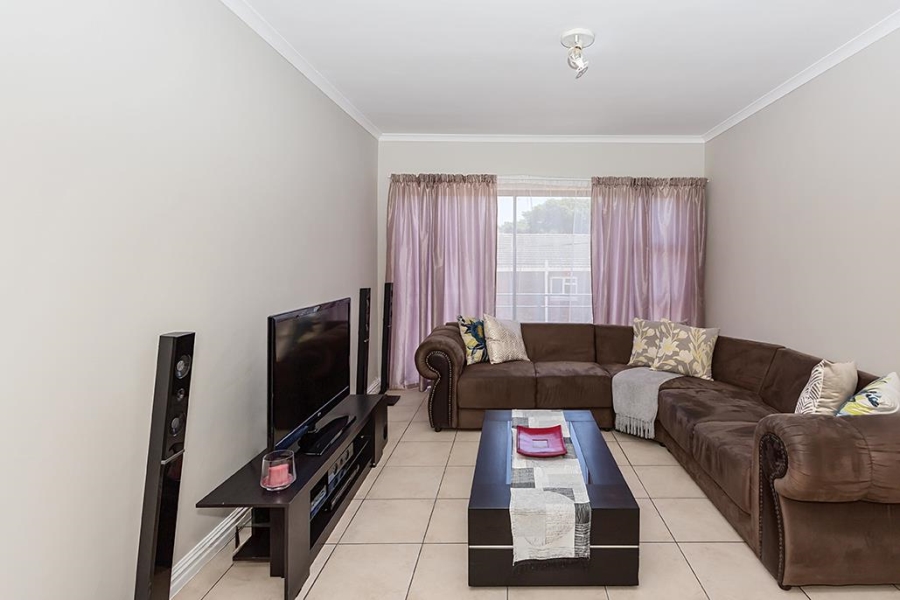 2 Bedroom Property for Sale in Table View Western Cape